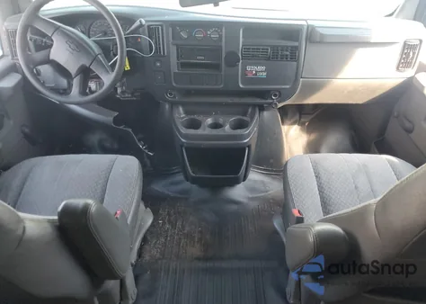 2004 Chevrolet Express G1500 z USA, uszkodzony, nr VIN 1GCFG15X341157958